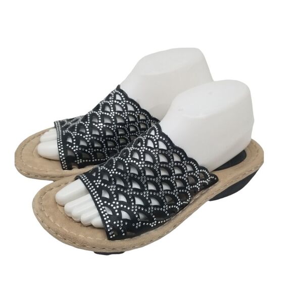 CLIFFS by WHITE MOUNTAIN Sandals w/Sparkly Beaded Upper Accents. Black, Silver. - Picture 1 of 16